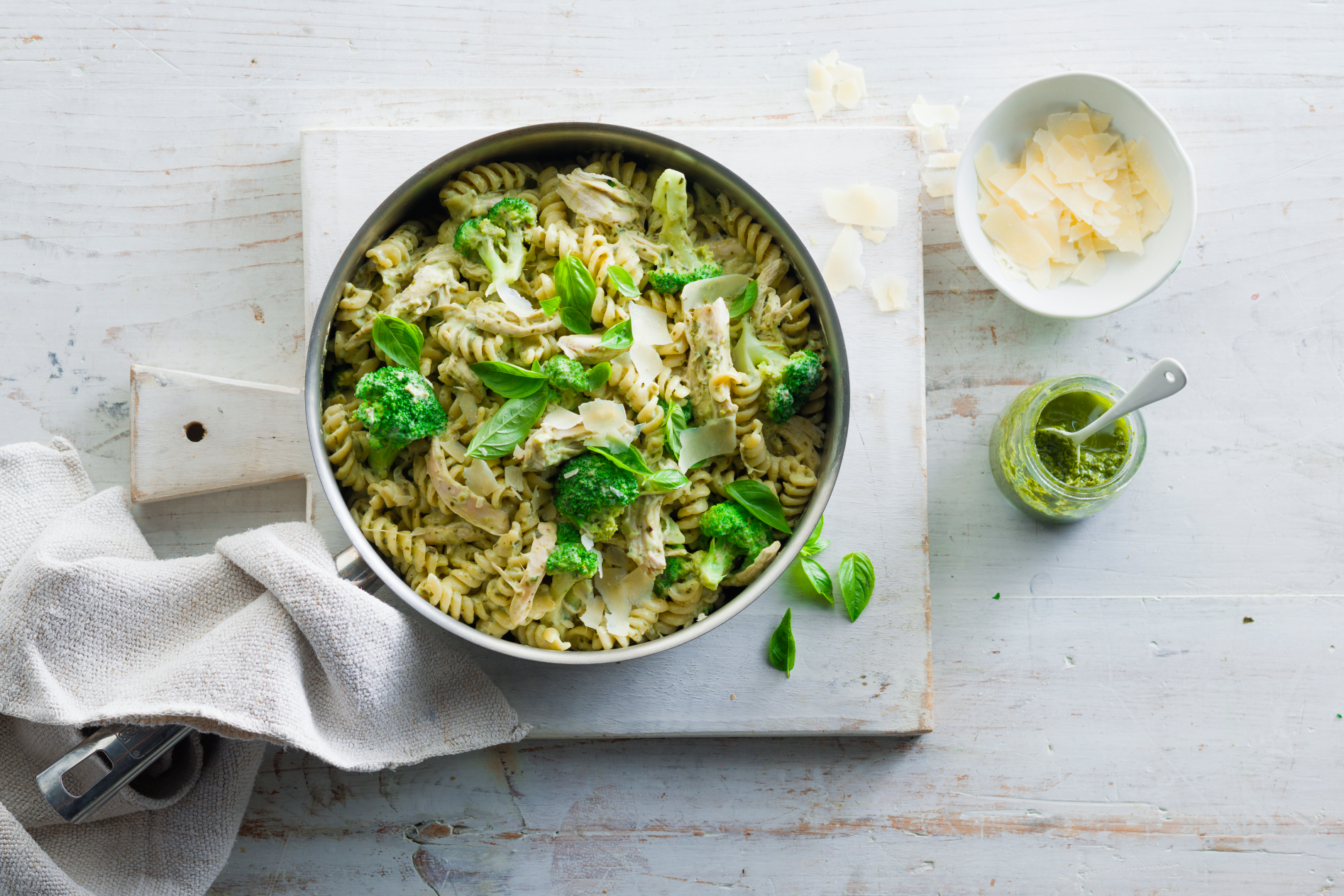 One Pan Pesto Chicken Pasta