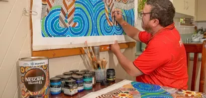 NESCAFE_and_people_painting_960x540