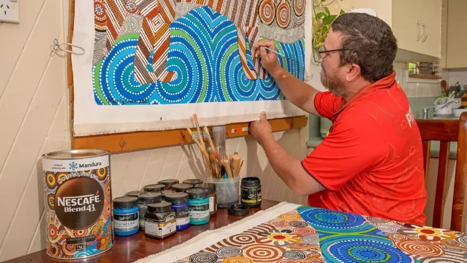 NESCAFE_and_people_painting_960x540